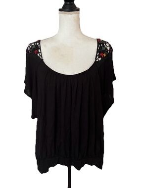 Torrid Black Crochet-Accent Women’s Peasant Top